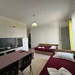 Duki\'S Apartments